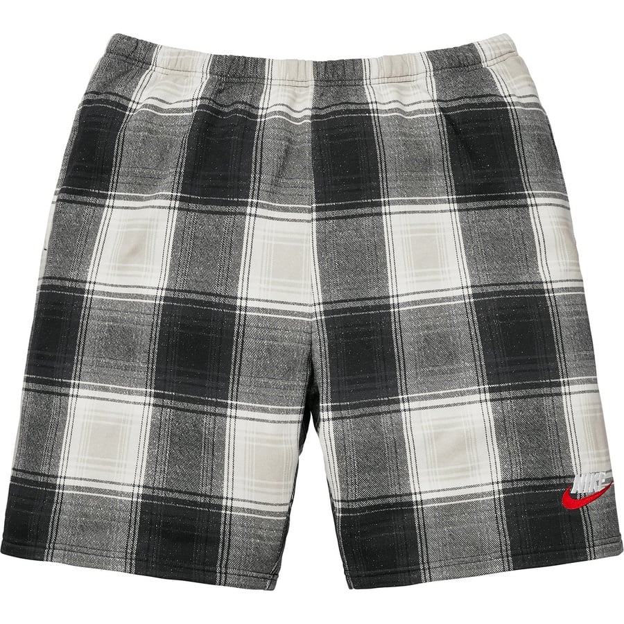 Details on Supreme Nike Plaid Sweatshort Black from fall winter
                                                    2018 (Price is $108)
