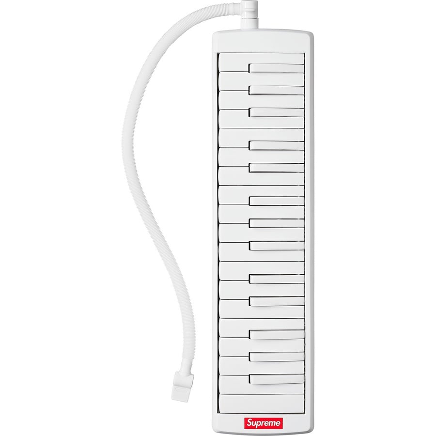 Details on Supreme Hohner Melodica White from fall winter
                                                    2018 (Price is $68)