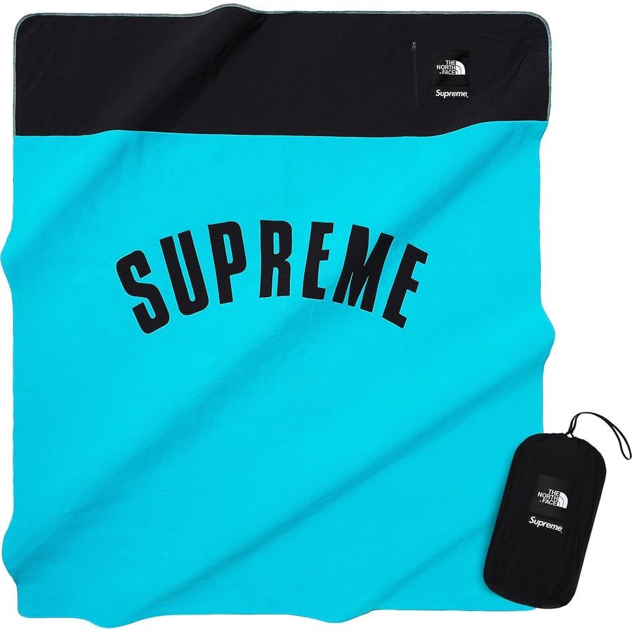 Supreme TNF Arc Logo Fleece Blanket-