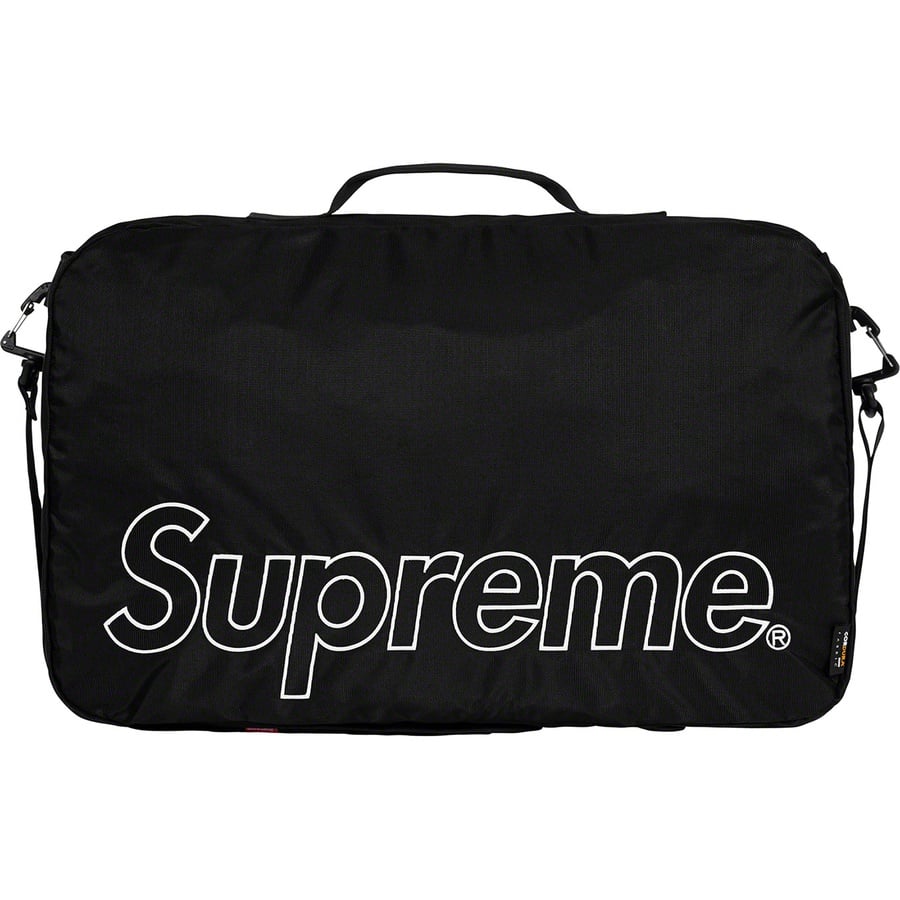 Details on Duffle Bag Black from fall winter
                                                    2019 (Price is $138)