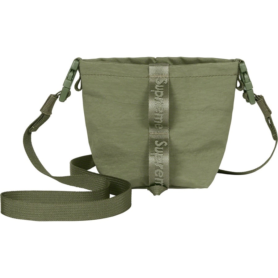 Details on Neck Pouch Olive from fall winter
                                                    2020 (Price is $38)
