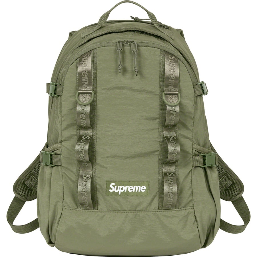 Details on Backpack Olive from fall winter
                                                    2020 (Price is $148)