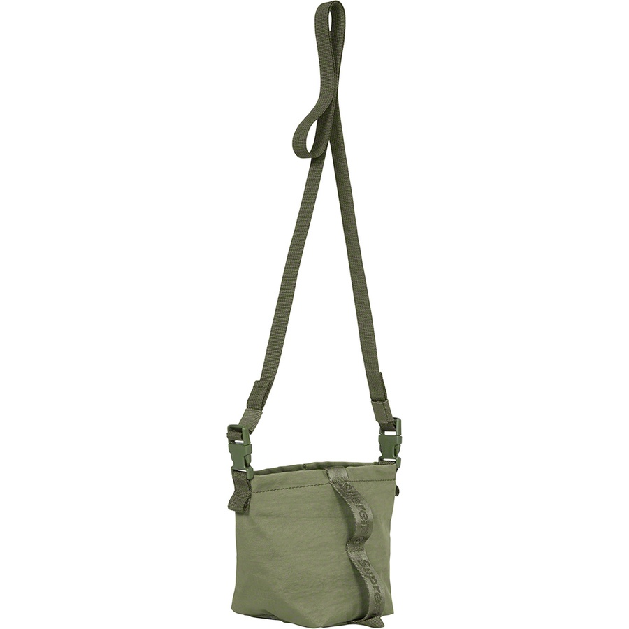 Details on Neck Pouch Olive from fall winter
                                                    2020 (Price is $38)