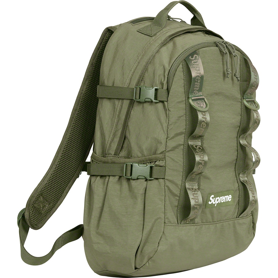 Details on Backpack Olive from fall winter
                                                    2020 (Price is $148)