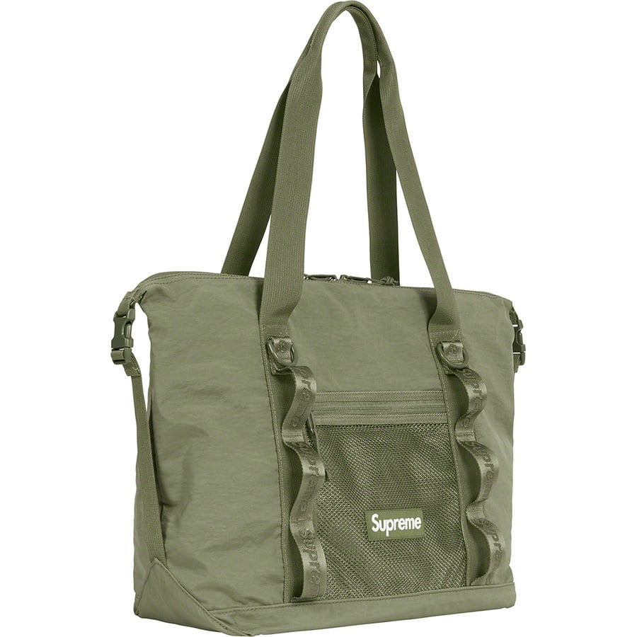Details on Zip Tote Olive from fall winter
                                                    2020 (Price is $110)