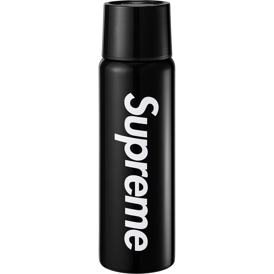 Details on Supreme SIGG™ Vacuum Insulated 0.75L Bottle Black from fall winter
                                                    2020 (Price is $54)