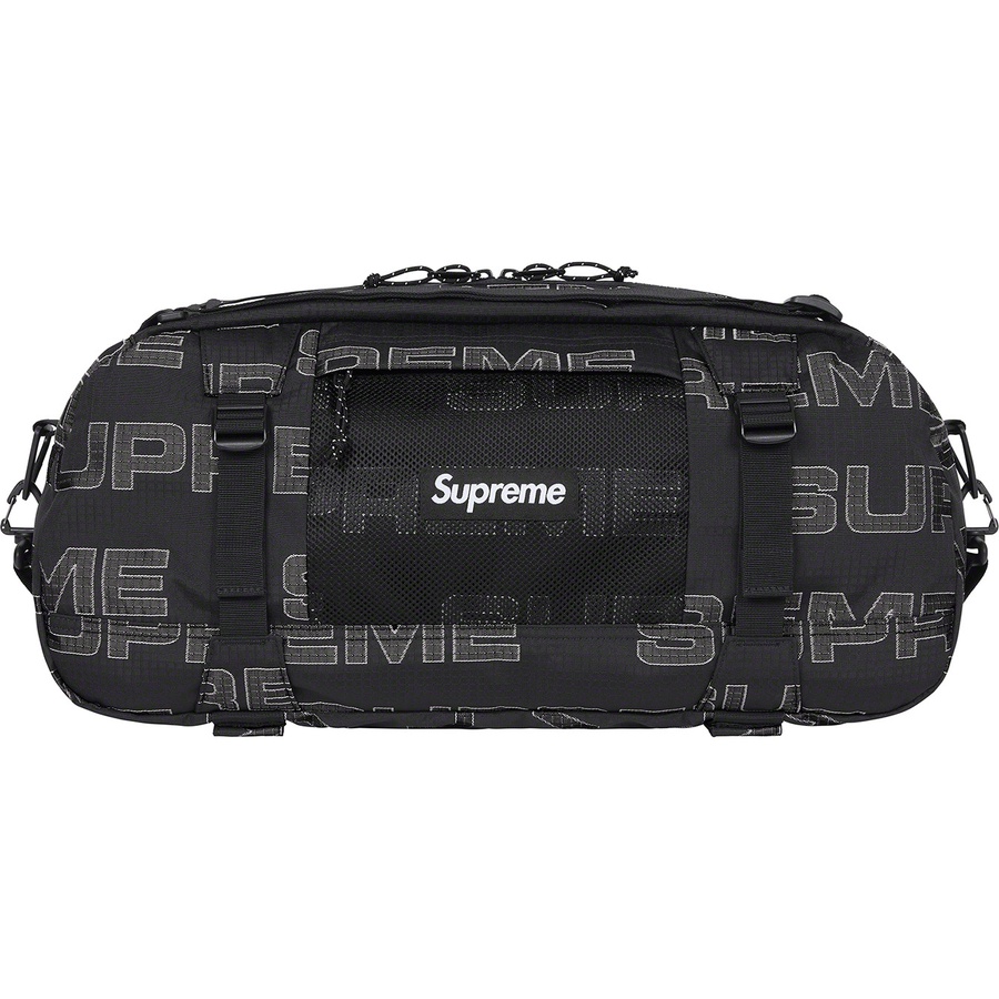 Details on Duffle Bag Black from fall winter
                                                    2021 (Price is $148)