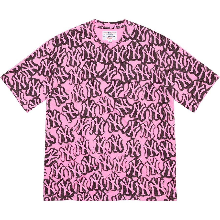 Details on Supreme New York Yankees™Airbrush S S Top Pink from fall winter
                                                    2021 (Price is $110)