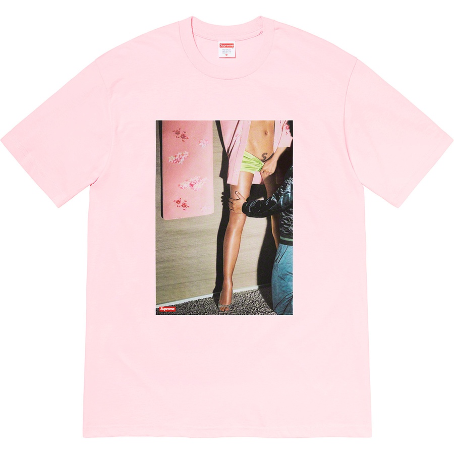 Details on Model Tee Light Pink from spring summer
                                                    2022 (Price is $40)