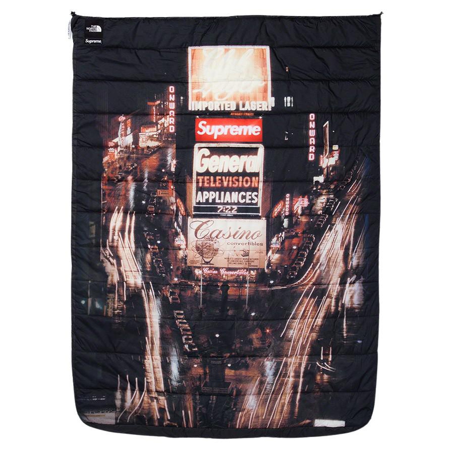 Details on Supreme The North Face Dolomite Double Sleeping Bag from fall winter
                                            2022 (Price is $298)