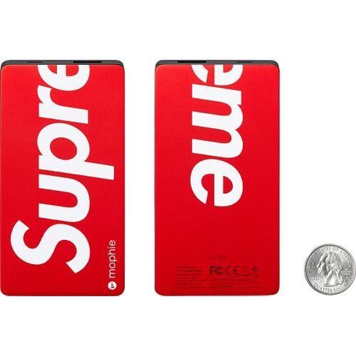 Details on Supreme Mophie Space Station from fall winter
                                            2015