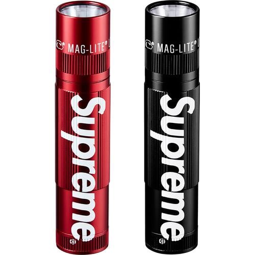 Details on Supreme Maglite XL50 LED Light from fall winter
                                            2015