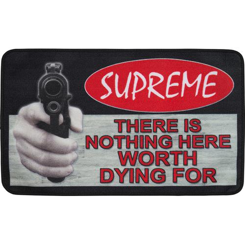 Supreme Welcome Mat released during fall winter 17 season