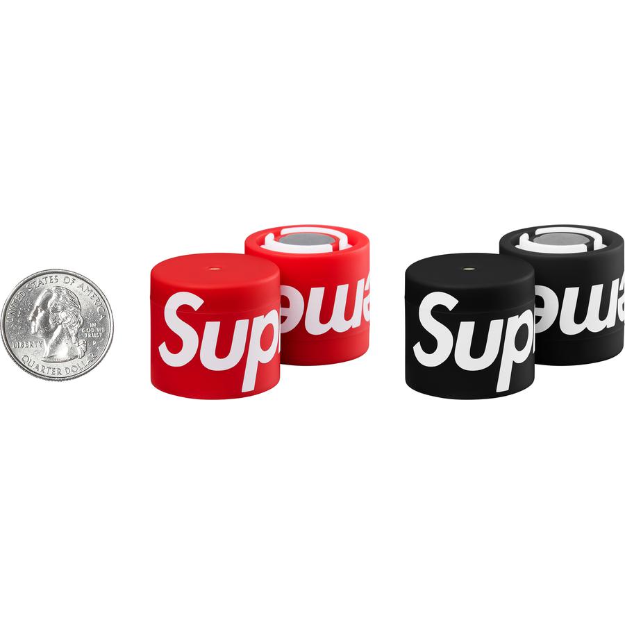 Details on Supreme Lucetta Magnetic Bike Lights from fall winter
                                            2018 (Price is $34)
