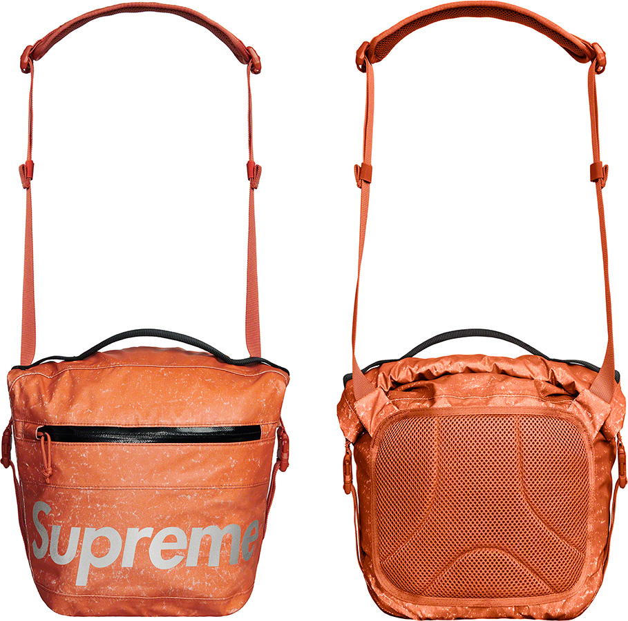 Supreme Waterproof Reflective Speckled Backpack Black - FW20 - US