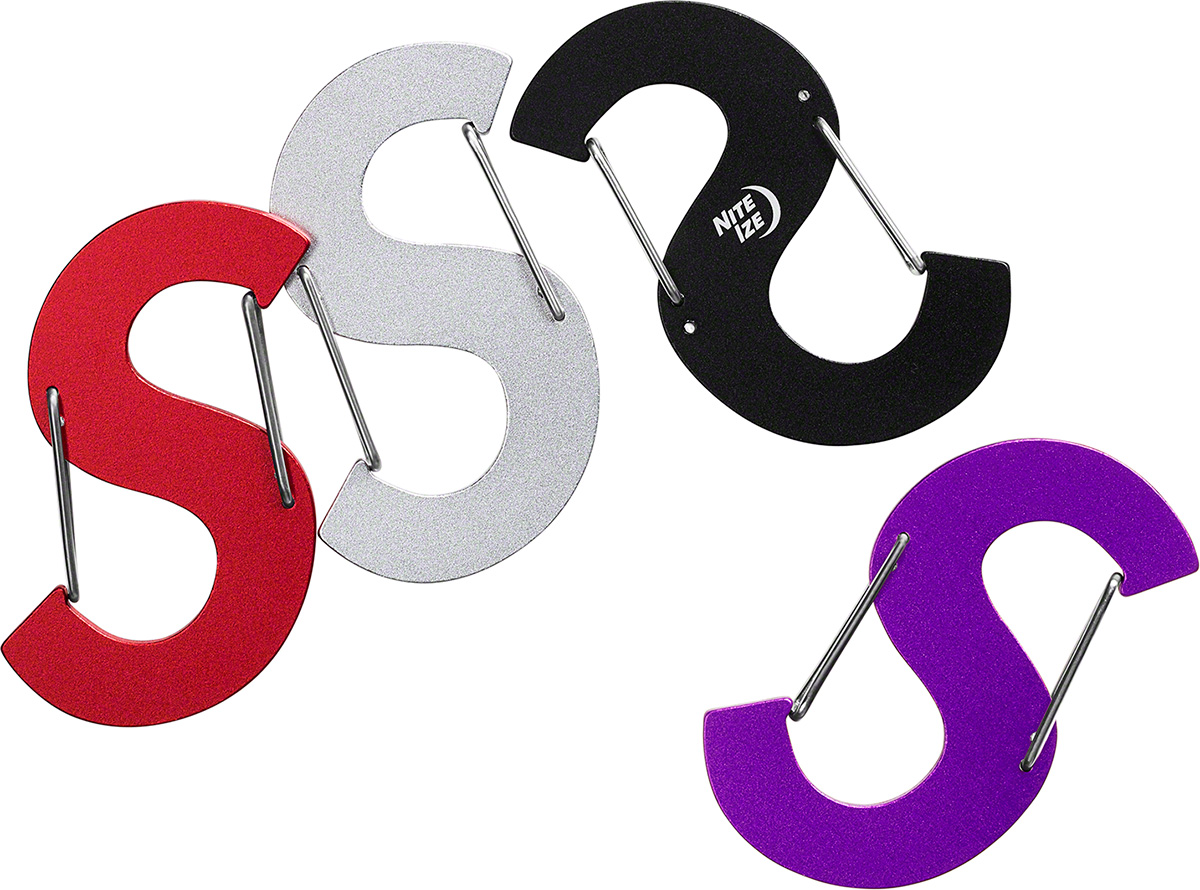 supremesupreme®️/Nite Ize S Logo Keychain