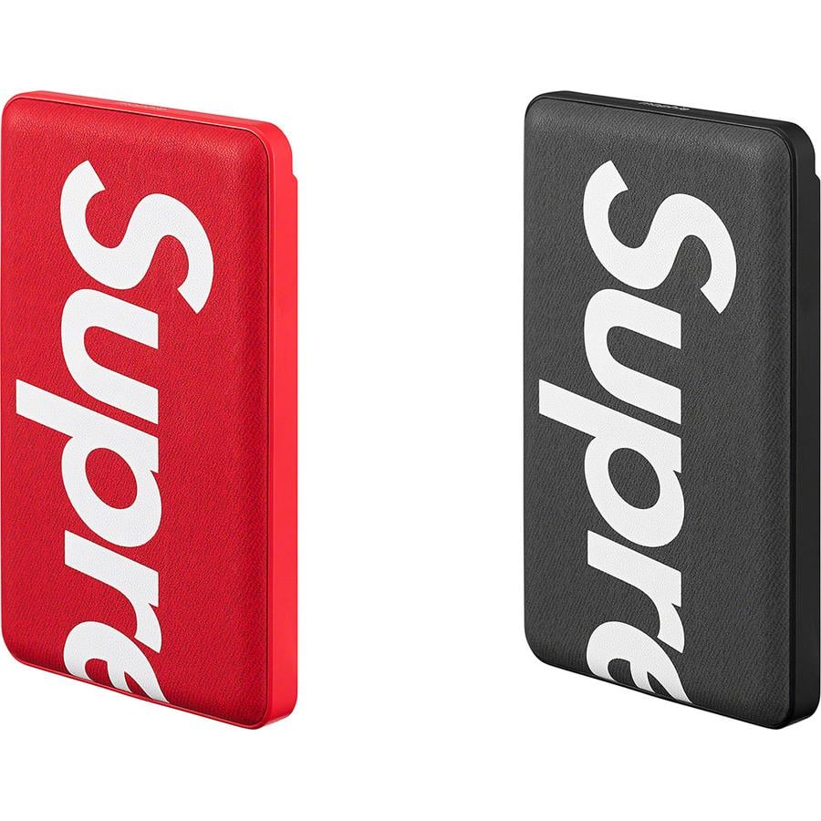 Details on Supreme mophie snap+ juice pack mini from fall winter
                                            2022 (Price is $78)