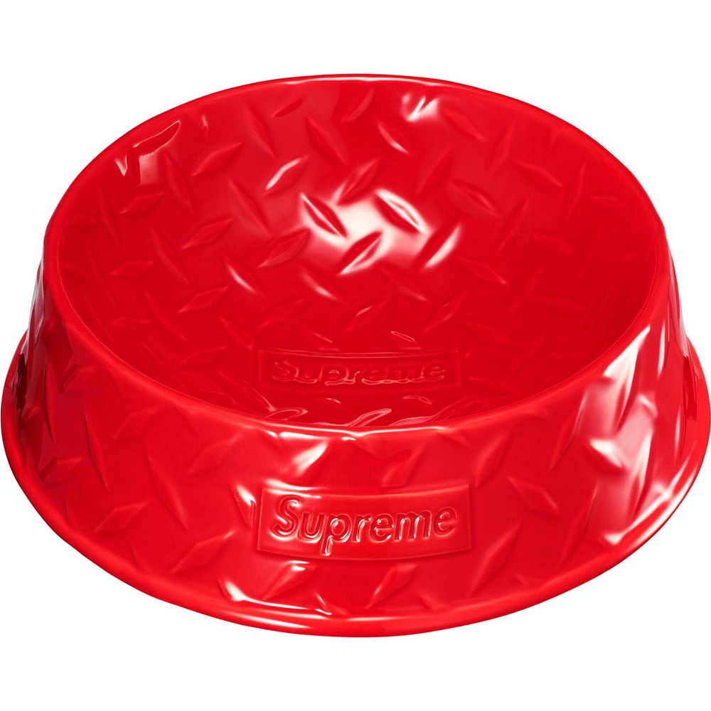 Details on Diamond Plate Dog Bowl  from spring summer
                                                    2023 (Price is $48)